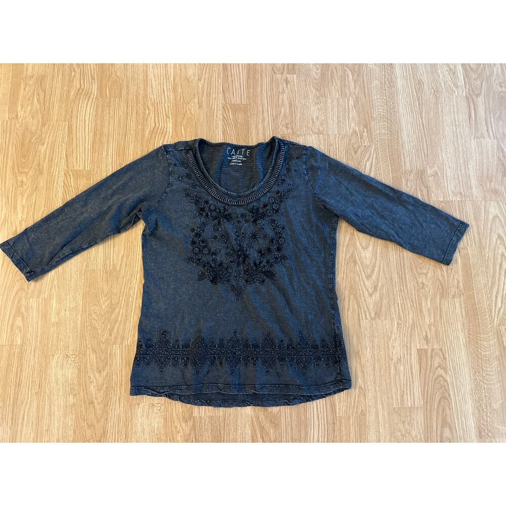 Caite & Kyla Modern Boho Women's Black Embroidered 3/4 Shirt, Size M
